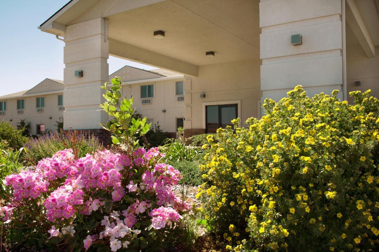 Super 8 By Wyndham Big Timber Motel Dış mekan fotoğraf