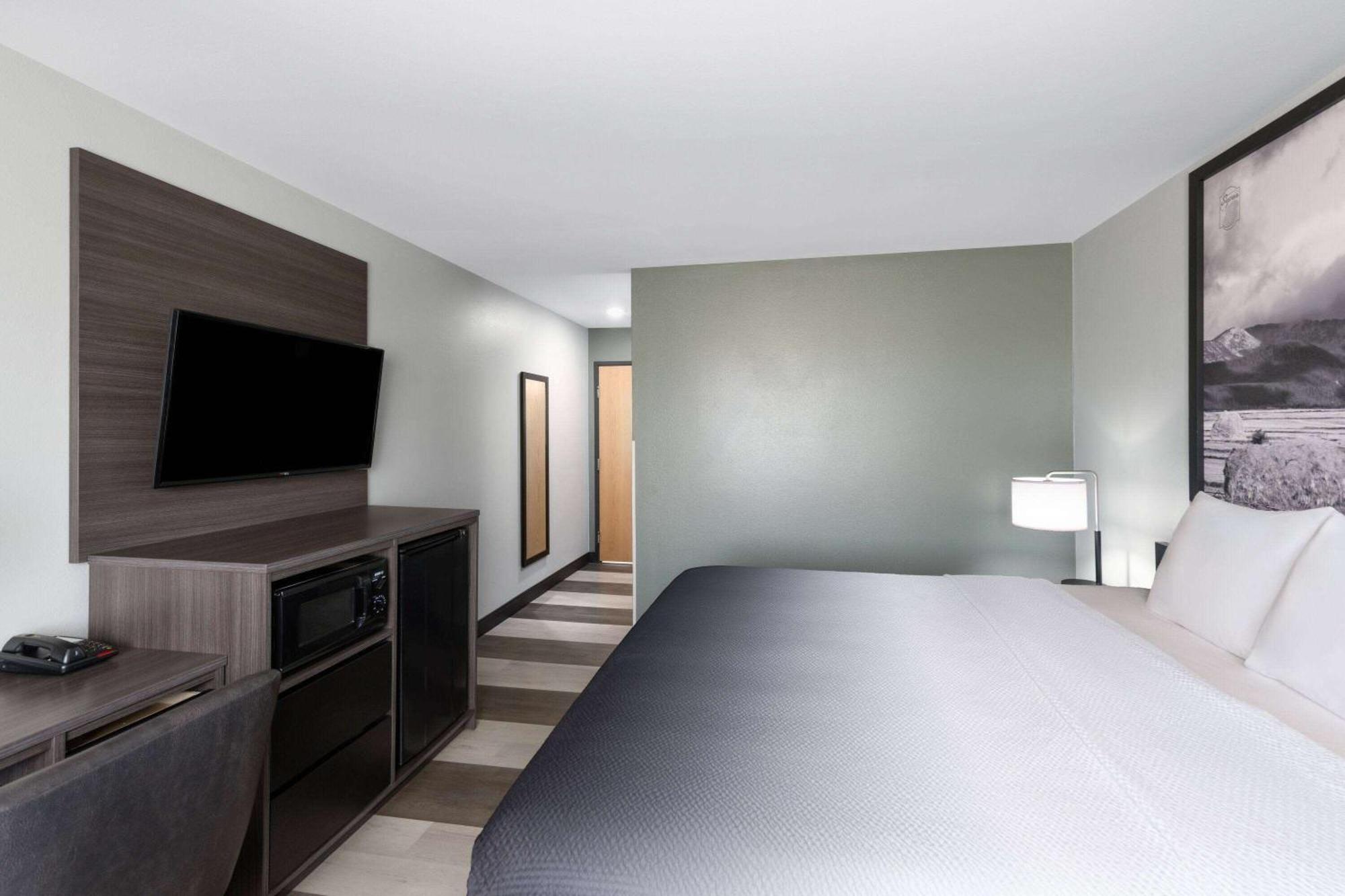 Super 8 By Wyndham Big Timber Motel Dış mekan fotoğraf