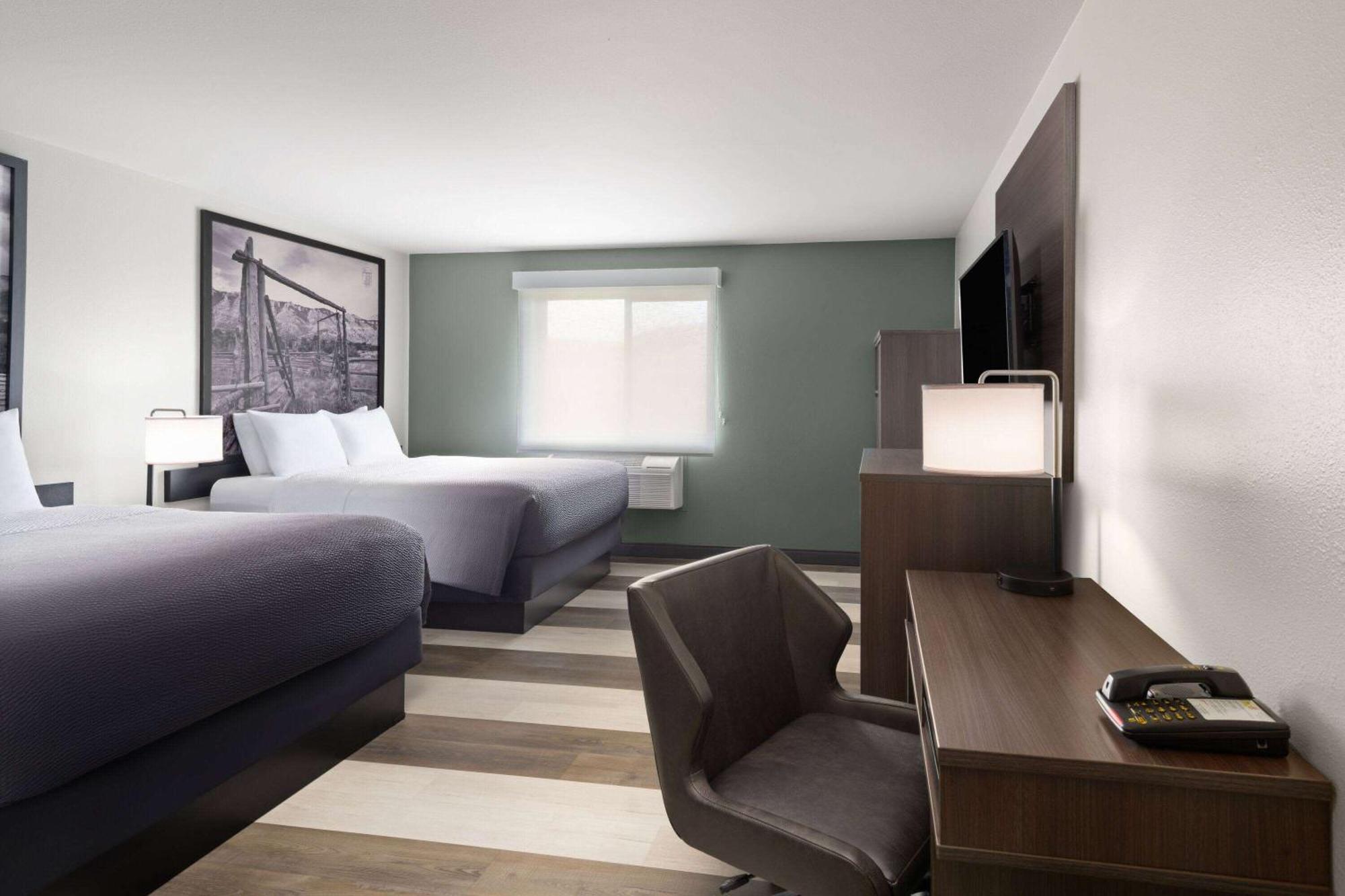 Super 8 By Wyndham Big Timber Motel Dış mekan fotoğraf