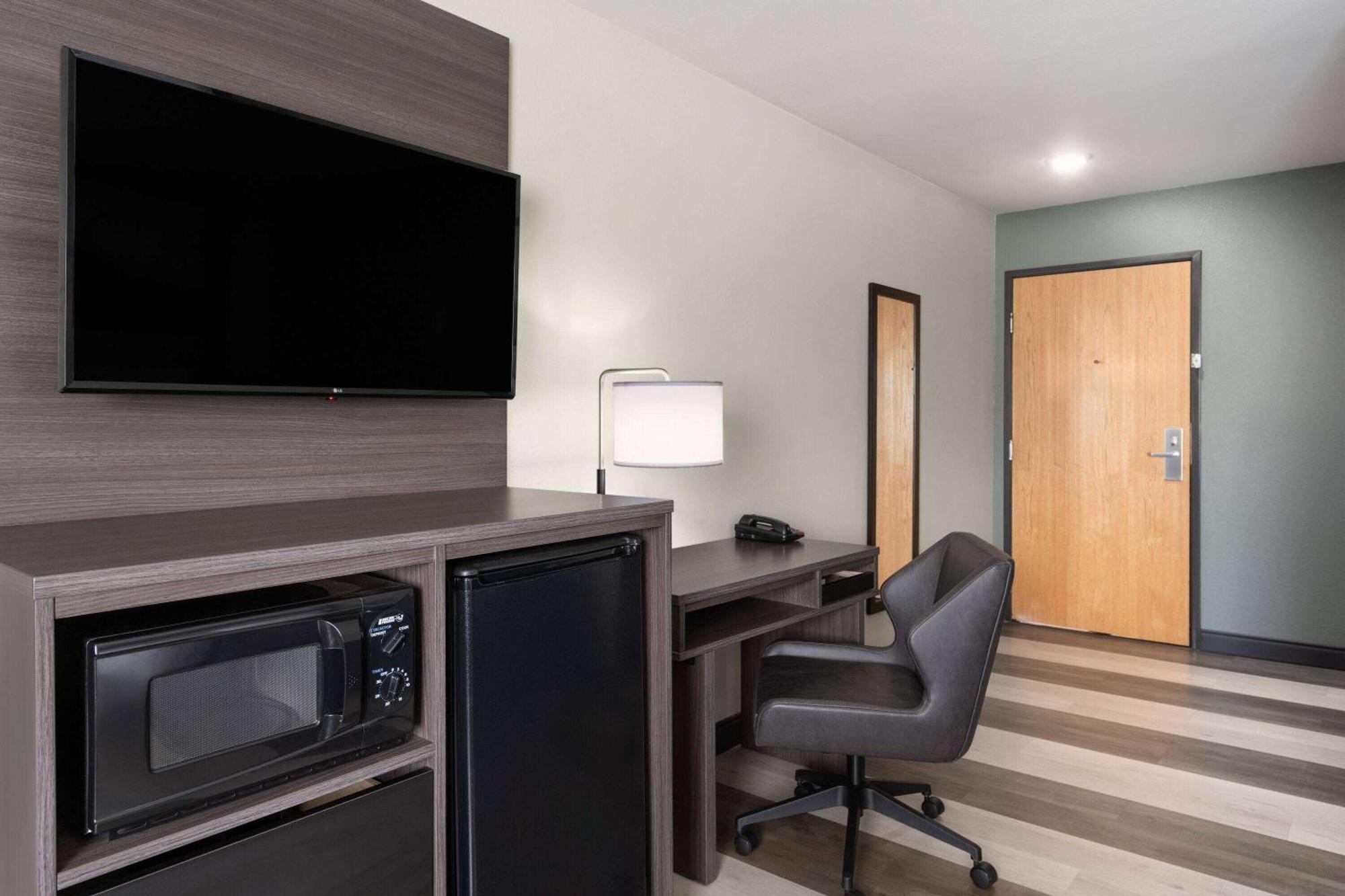 Super 8 By Wyndham Big Timber Motel Dış mekan fotoğraf
