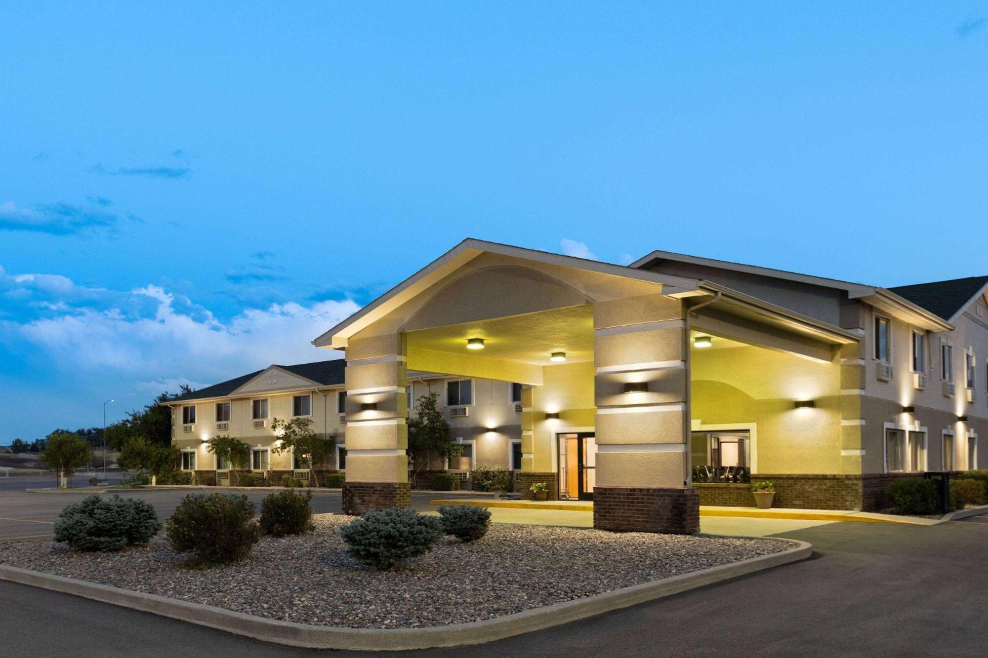 Super 8 By Wyndham Big Timber Motel Dış mekan fotoğraf